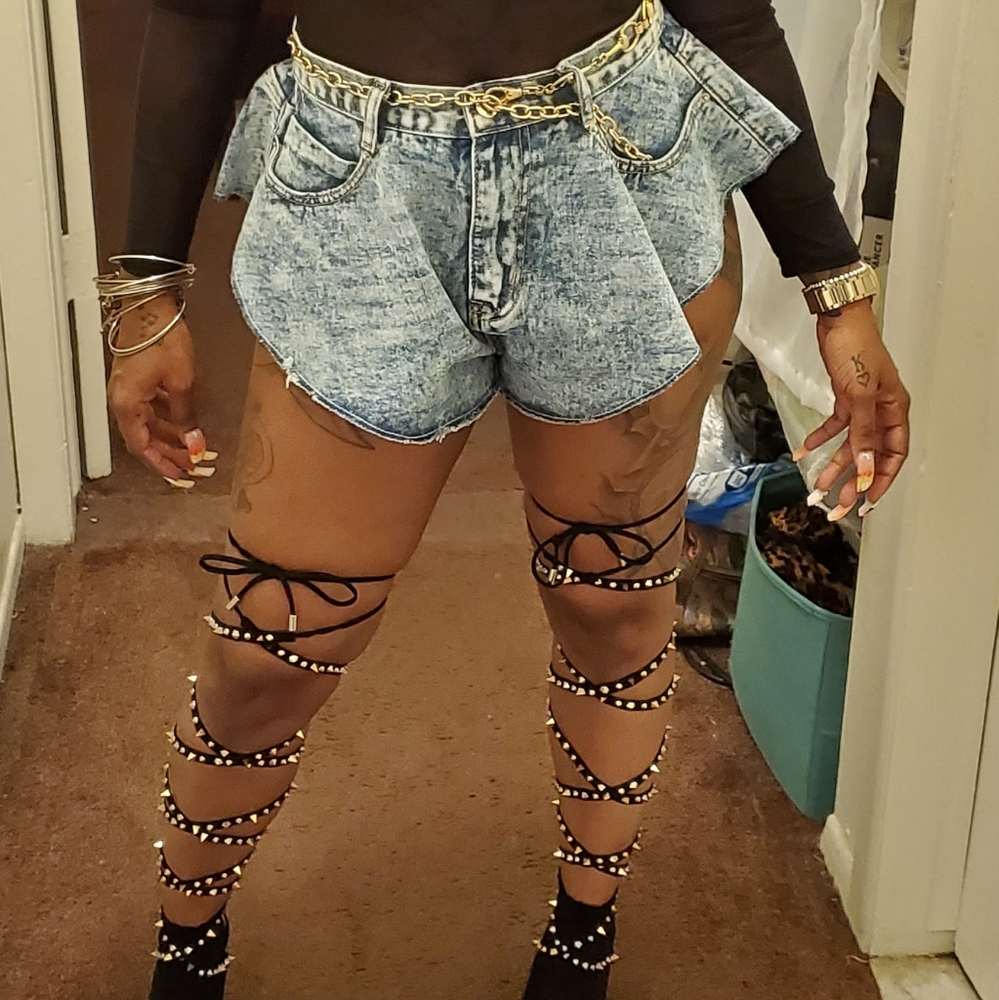 🕊🕊FLY AWAY WANG SHORTS🕊🕊